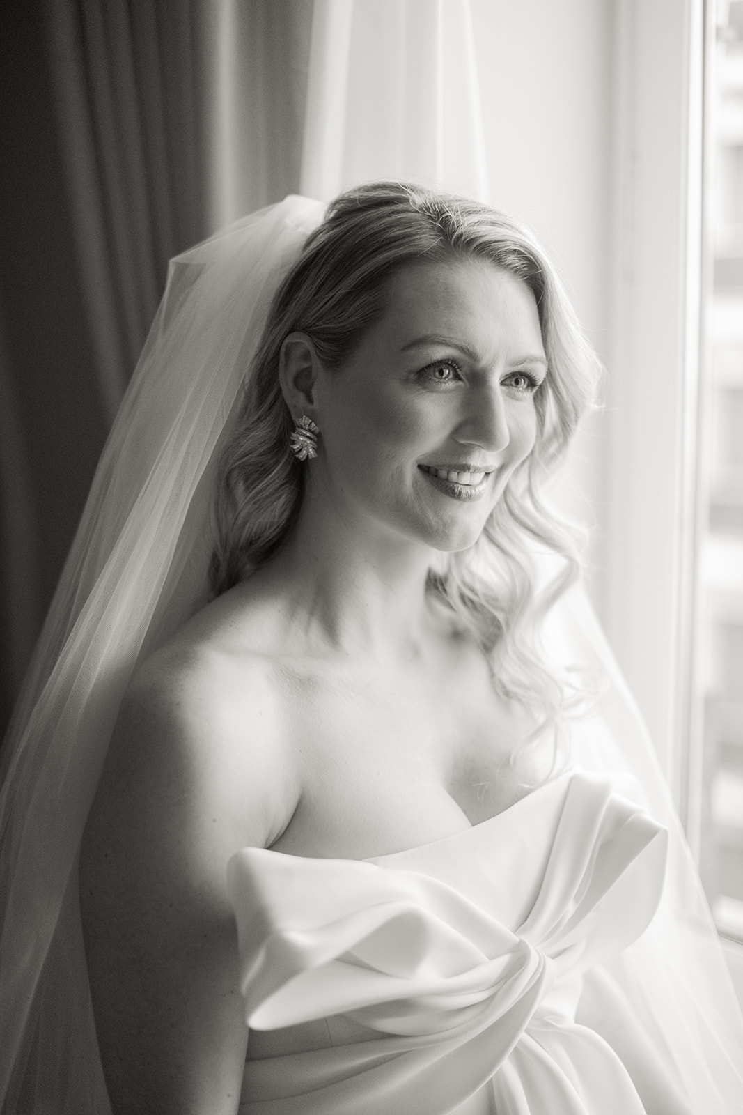 bride during getting ready in the room plaza athénée